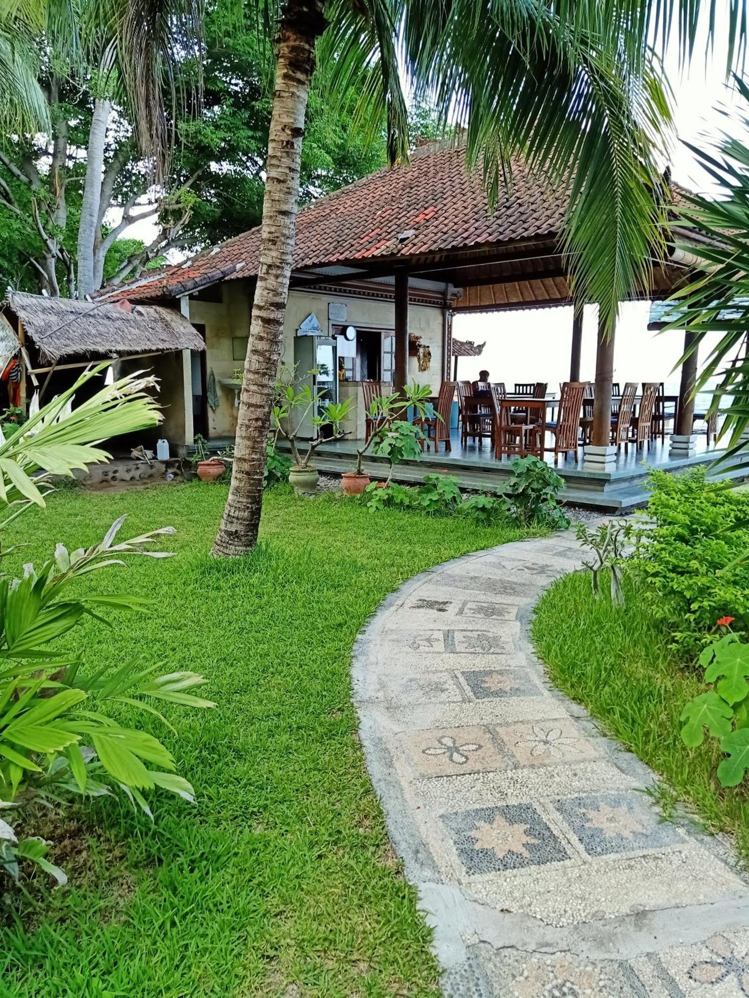 Ganesha Amed Hotell Rum bild